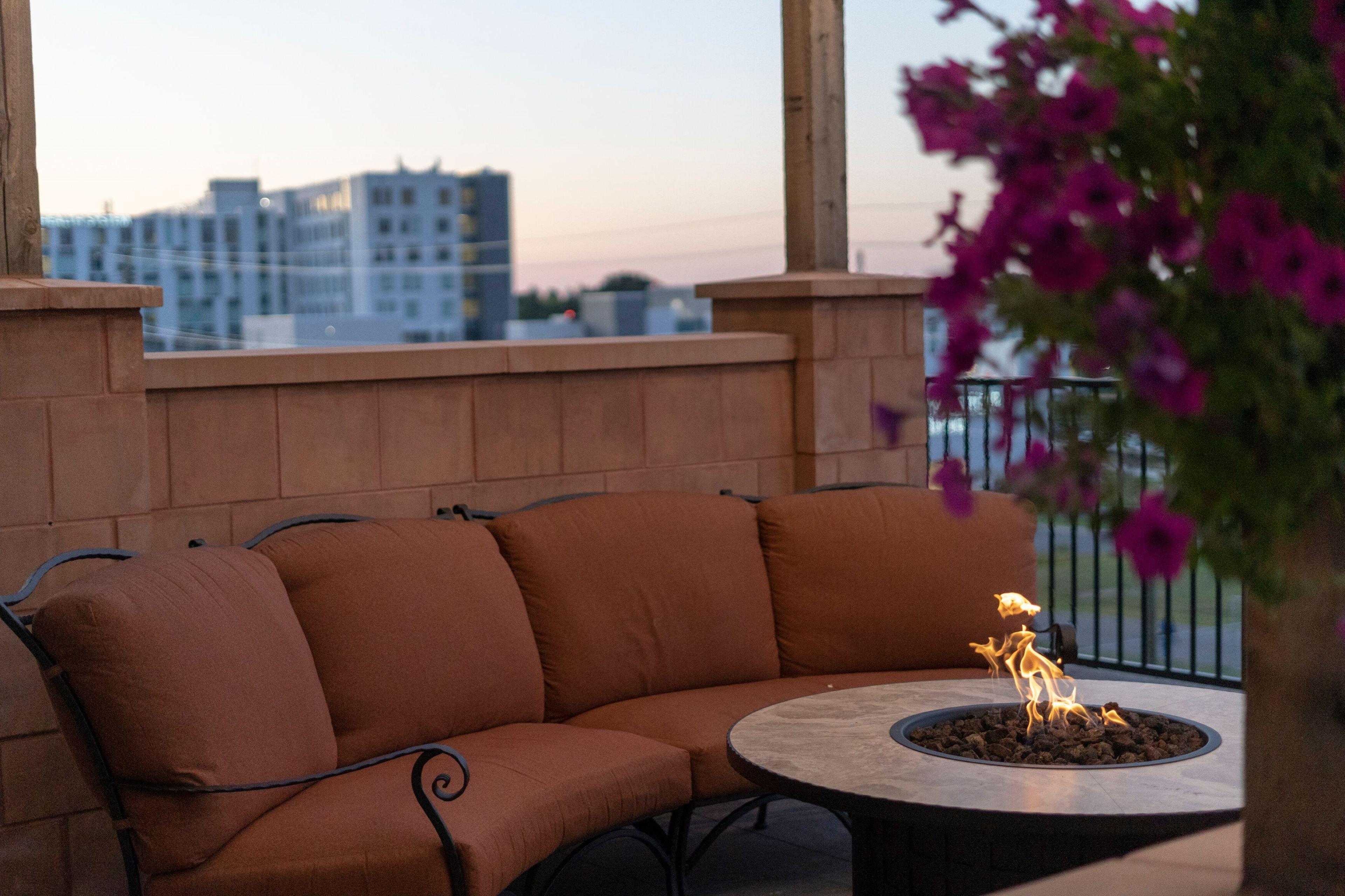 Staybridge Suites Marquette By Ihg מראה חיצוני תמונה