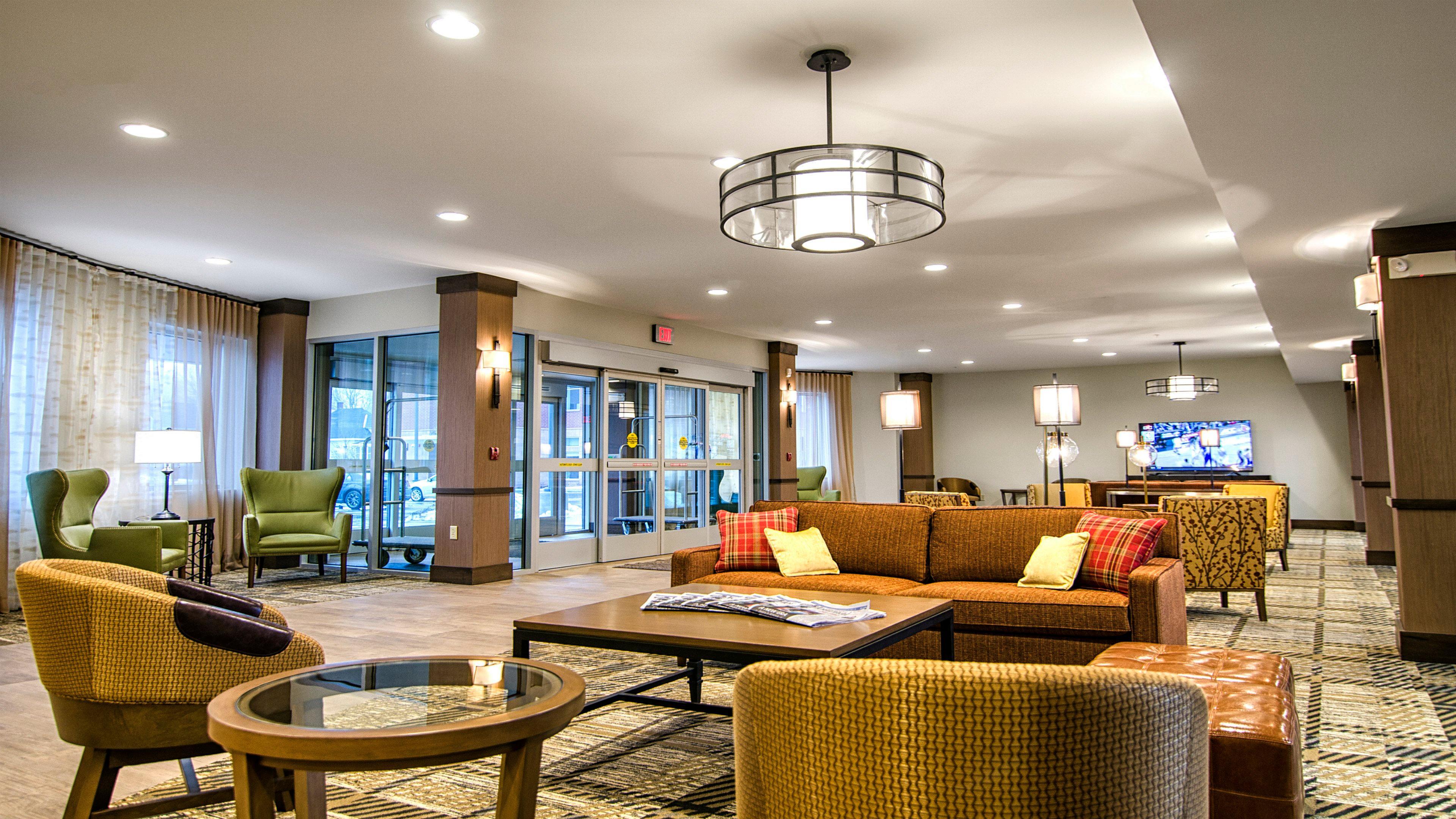Staybridge Suites Marquette By Ihg מראה חיצוני תמונה